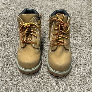 Toddler Boots, size 9